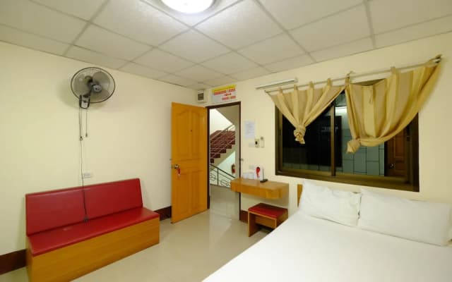 PC Palace Hotel 2 Nakhai