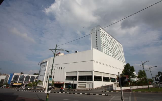 Place2Stay - Opposite Hilton