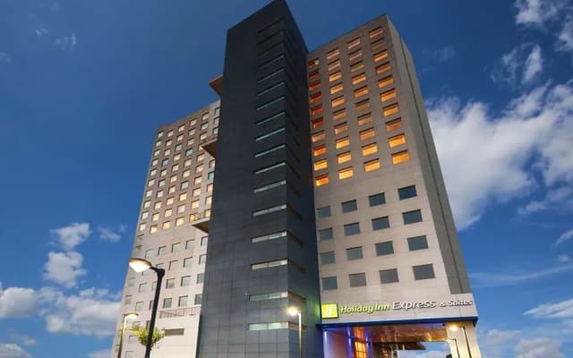 Holiday Inn Express and Suites Hyderabad
