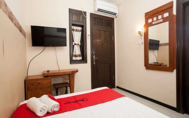 RedDoorz near Stasiun Kota Baru Malang