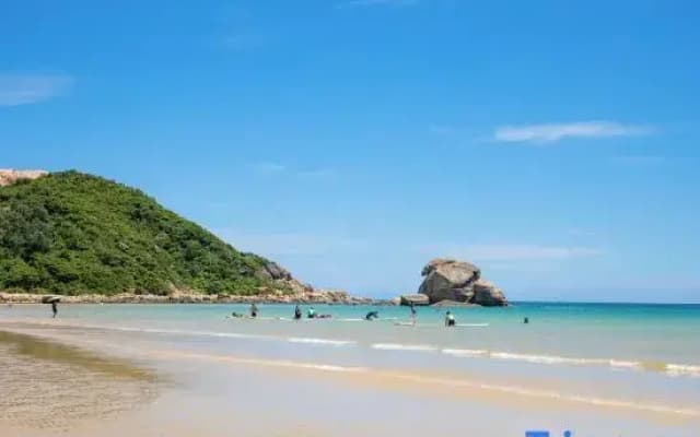 Summer Surf Beauty Hotel (Sanya Wuzhizhou Island Houhai Branch)