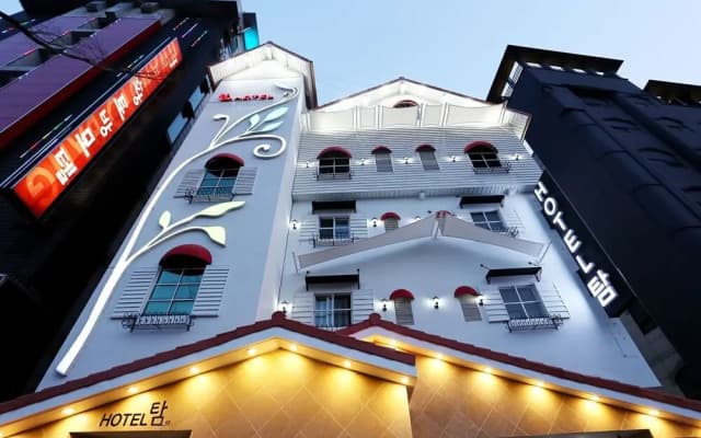 Seongnam Hotel Tom