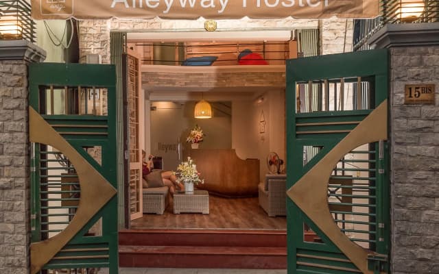 Alleyway Hostel - Adults Only