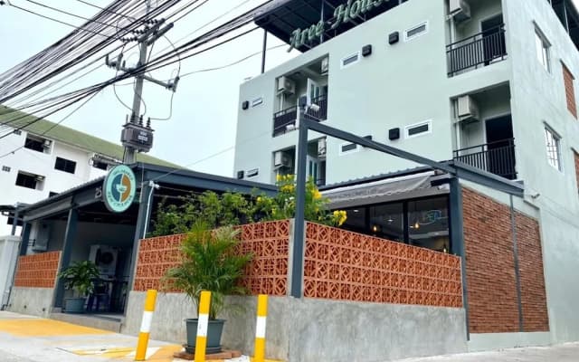 Aree House Poshtel