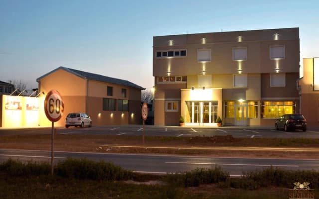 Garni Hotel Semlin BB