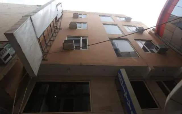 HOTEL GREEN PALACE Delhi Airport