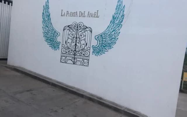 Hotel La Puerta Del Angel