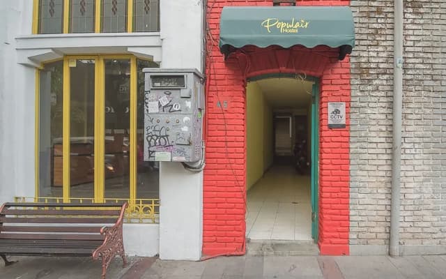 Populair Hostel by RedDoorz