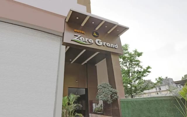 Treebo Trend Zara Grand Inn