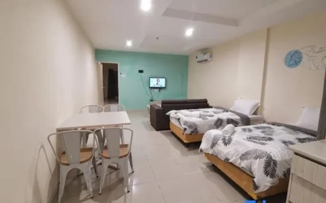Rustic One Bedroom Unit for 4Pax by Jomy Management
