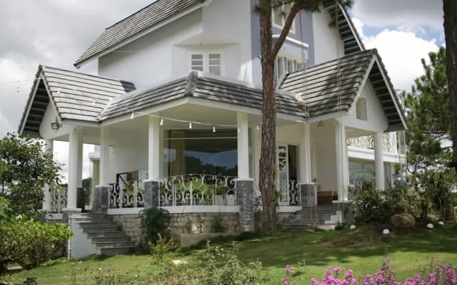 Kim Ngan Hills Eco-Resort