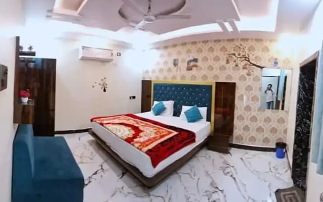 Hotel Meri & Residency