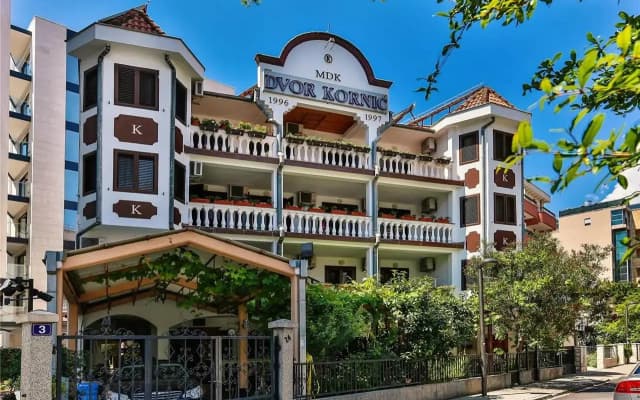 Hotel Villa Dvor Kornic - Budva