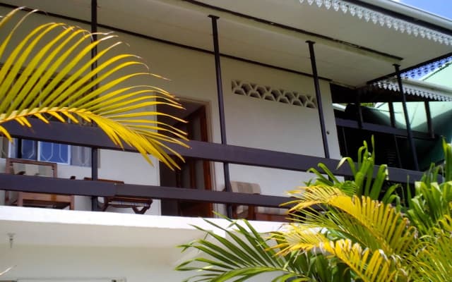 CHEZ LORNA 3 nights or plus