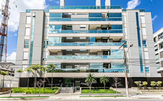 Apto Sofisticado Com 3 Suítes Jurere Les403
