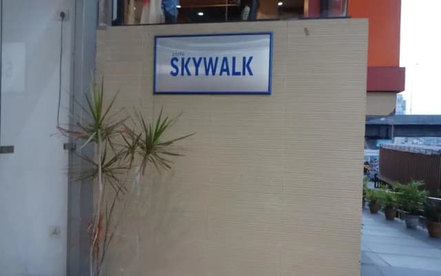 Ampa Skywalk Hotel