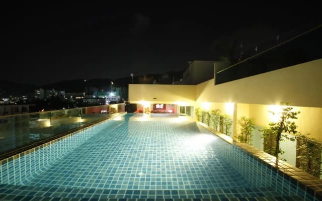 Hemingways Silk Hotel