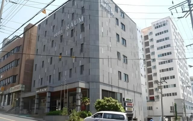 Hotel Raum Jeju