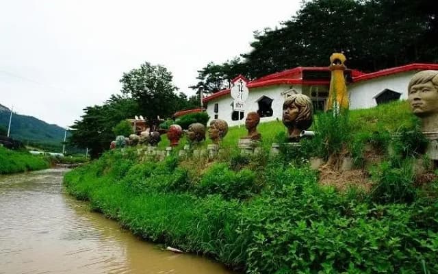 Buan Byeonsanbando Ppalgangjiboong Pension