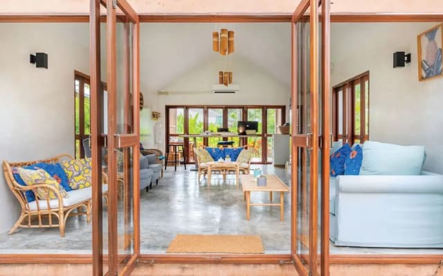 The Little White Bird Traveller Hostel