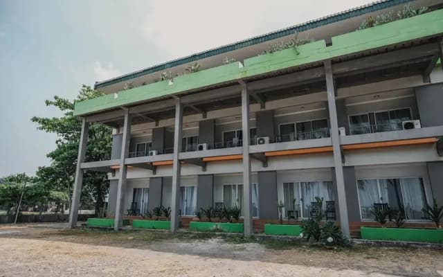 RedDoorz Plus near Pelabuhan Merak