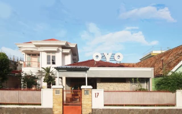 OYO 2593 Mawar Homestay