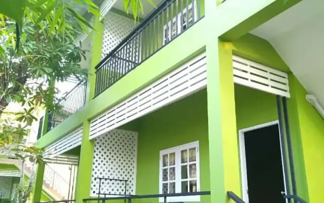 Khaolak C-nior Bungalows
