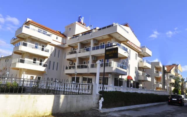 Golden Star Otel