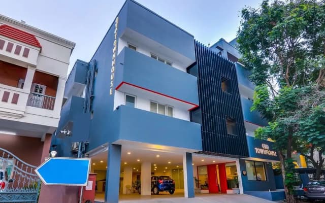 Oyo Townhouse 87 Spartan Nagar