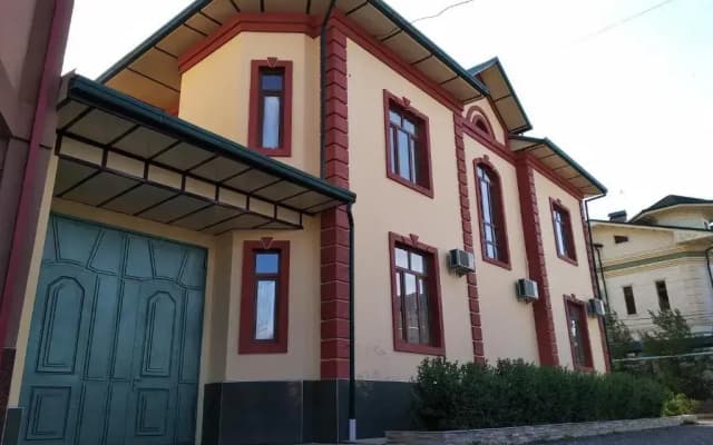 Chinor Garden Hotel 1 (Чинор Гарден 1)