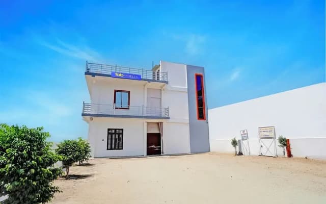 Fabhotel Sri Ram Milan Palace