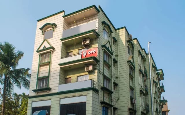 OYO Flagship 1805 Blue Orchid Corporate Inn