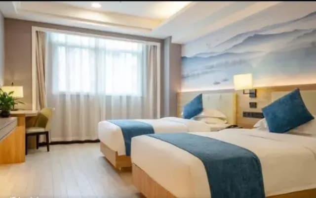 H hotel