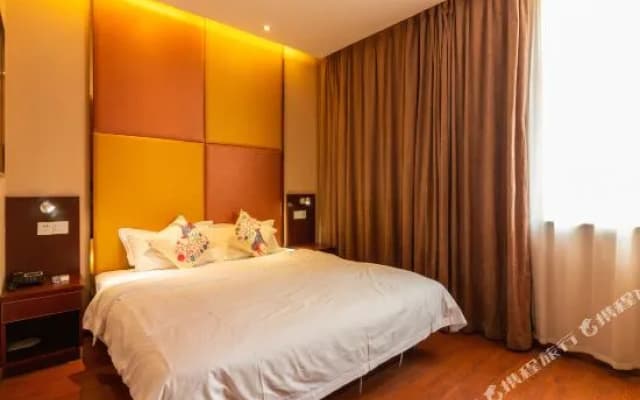 Yinhong Hotel