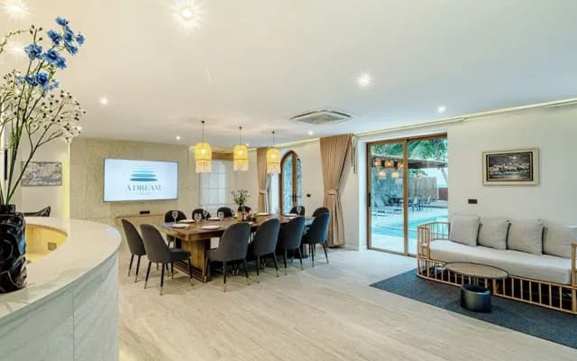 A Dream Naka Island - Beachfront Retreat