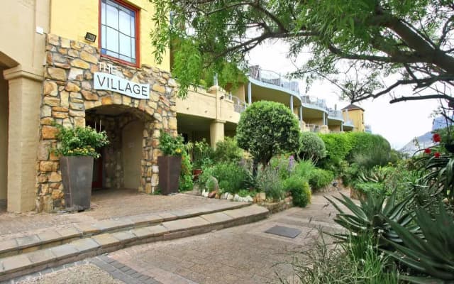 48 the Village in Hout Bay