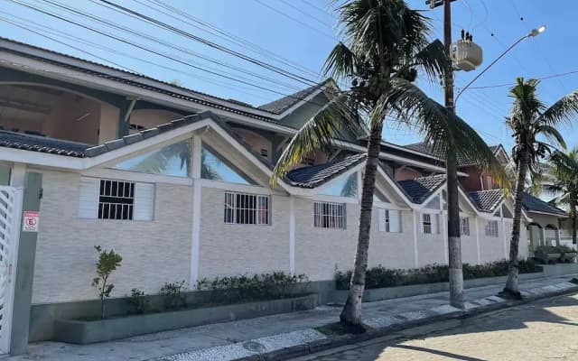 Surfside Suites