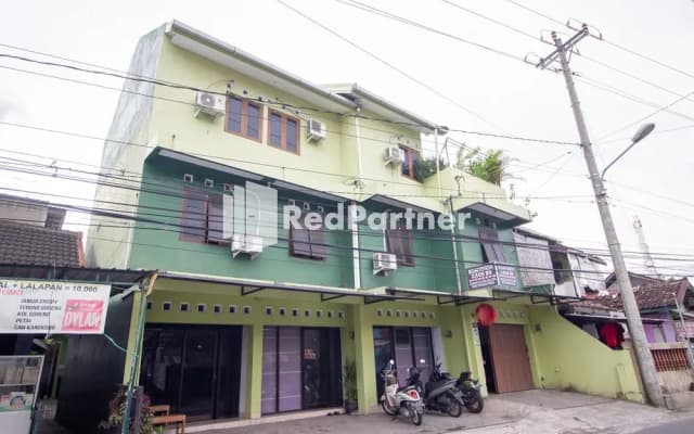 Halona Residence near Pakuwon Mall Jogja Mitra RedDoorz