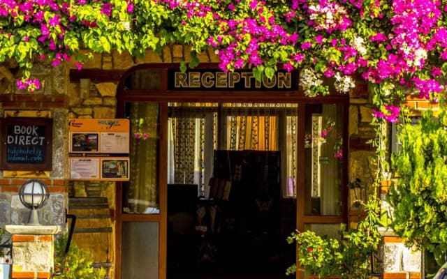 Magic Tulip Beach Hotel
