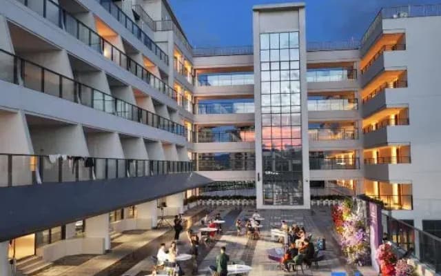 Holiday Inn Resort Wanning Shenzhou Peninsula by IHG
