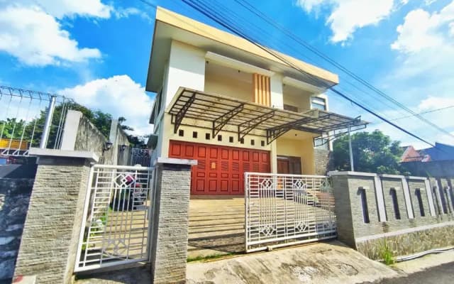 Homestay Parikesit Rent Full House