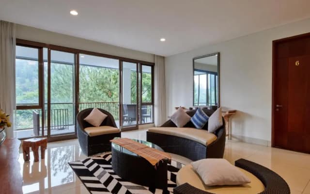 Cempaka 3 Villa 6 bedroom with a private pool