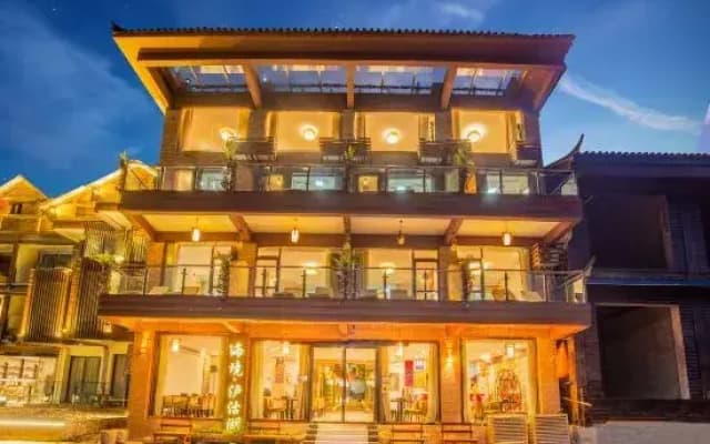 Lake View Hotel