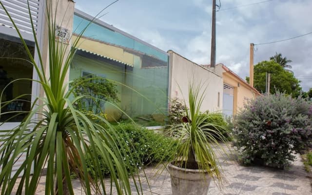 P004 Casa c 3 Dorm. Apenas 150m da Praia