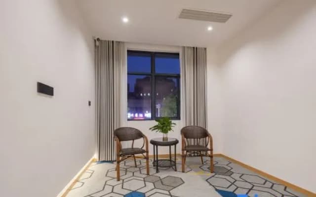Deqing Yu Yue Changyuan Hotel