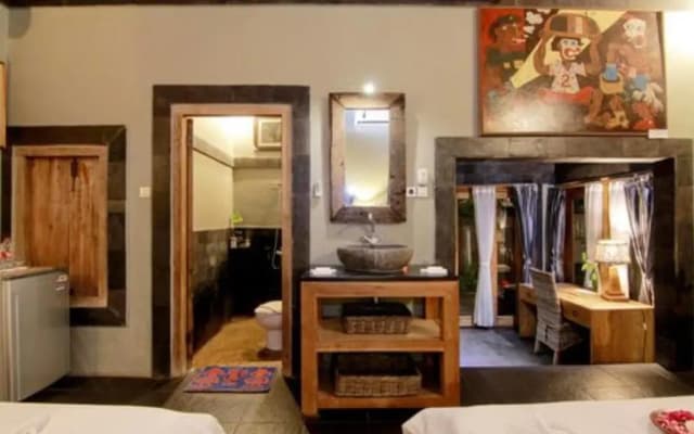 Astuti Gallery Homestay