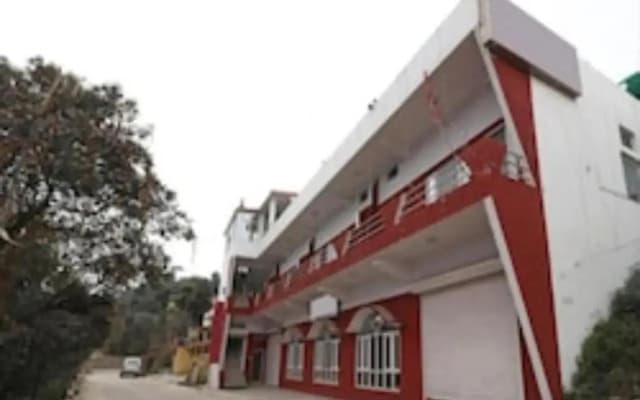 OYO 25096 Amar Resorts