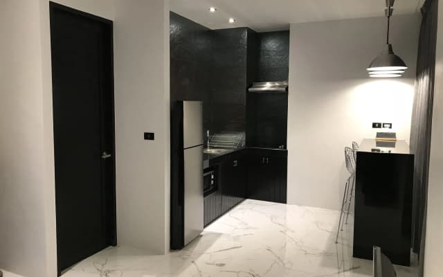 Lennon Maison