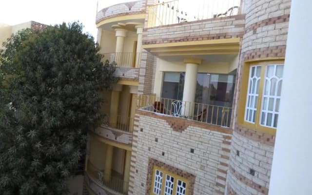 Spring Hotel Luxor