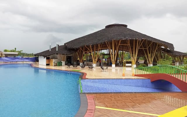 Urbanview Hotel Belitung Lodge Resto And Clube House